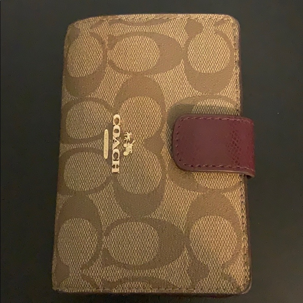 Coach small bifold wallet